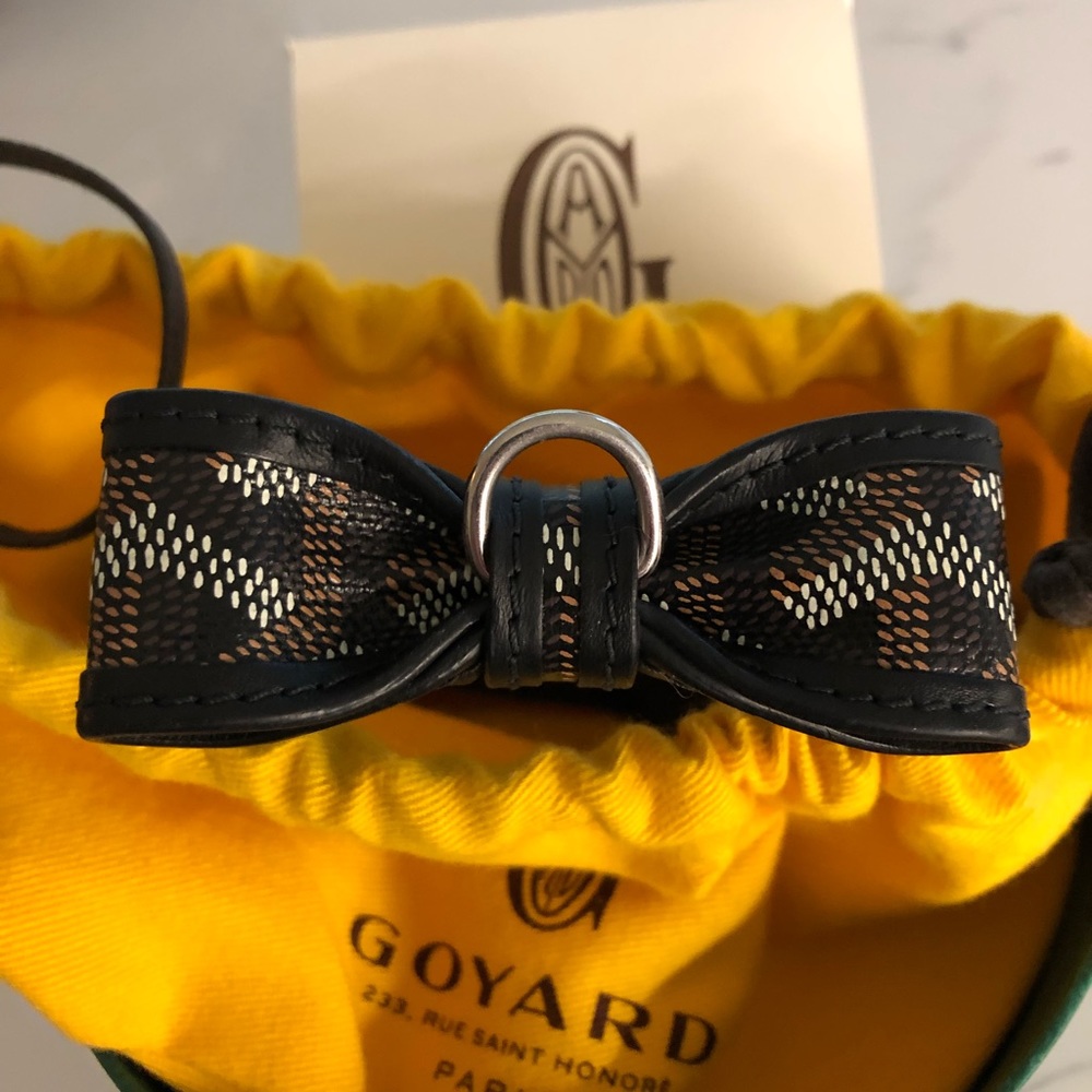 Black leather Goyard Goyardine pet collar w/ box
